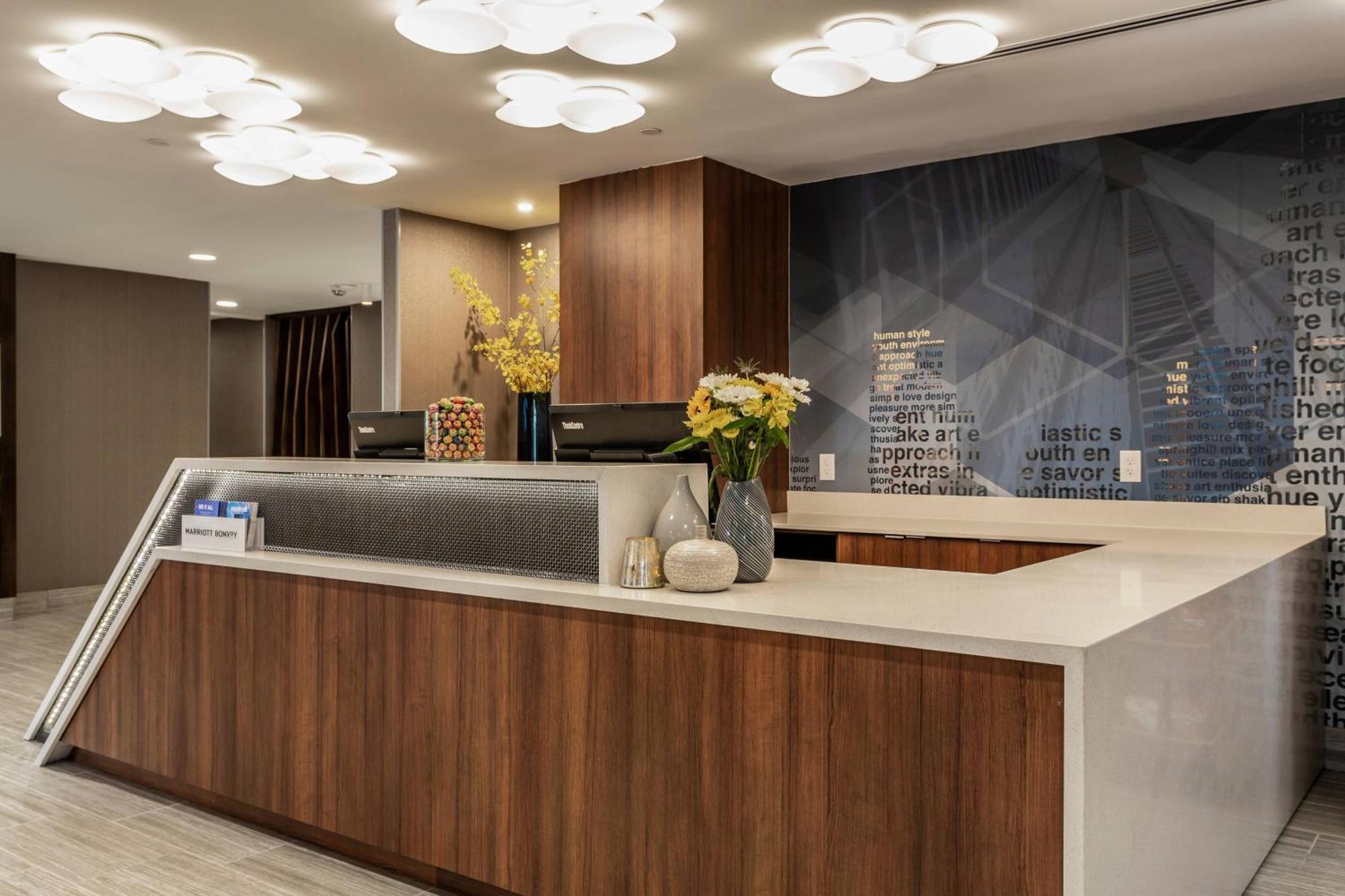 Springhill Suites By Marriott Austin The Domain Area Exterior photo